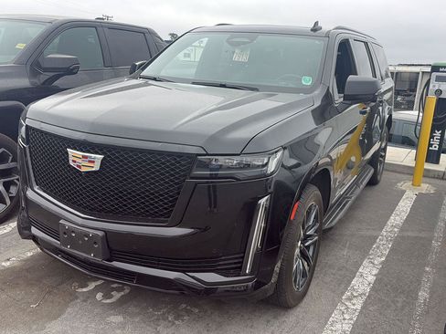 Used 2023 Cadillac Escalade ESV Sport AWD/4WD image 1