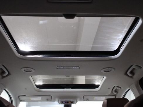 Used 2018 Chevrolet Traverse High Country image 2