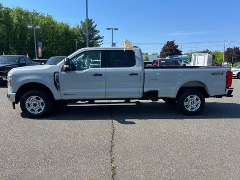 Used 2025 Ford F250 XLT AWD/4WD image 4