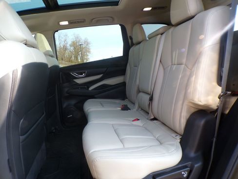 Used 2025 Subaru Ascent Limited AWD/4WD image 21