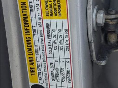 Used 2008 Chevrolet Suburban LT image 14