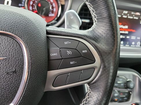 Used 2020 Dodge Challenger SRT Hellcat image 23