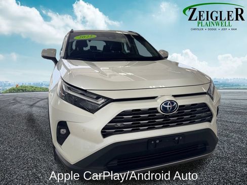 Used 2022 Toyota RAV4 Limited AWD/4WD image 8
