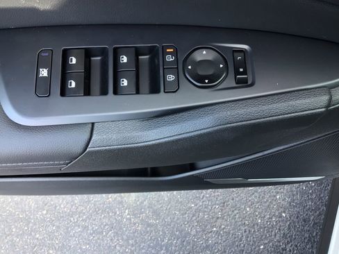 New 2026 Kia Sportage EX image 8