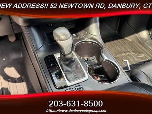 Used 2015 Toyota Highlander XLE AWD/4WD image 23