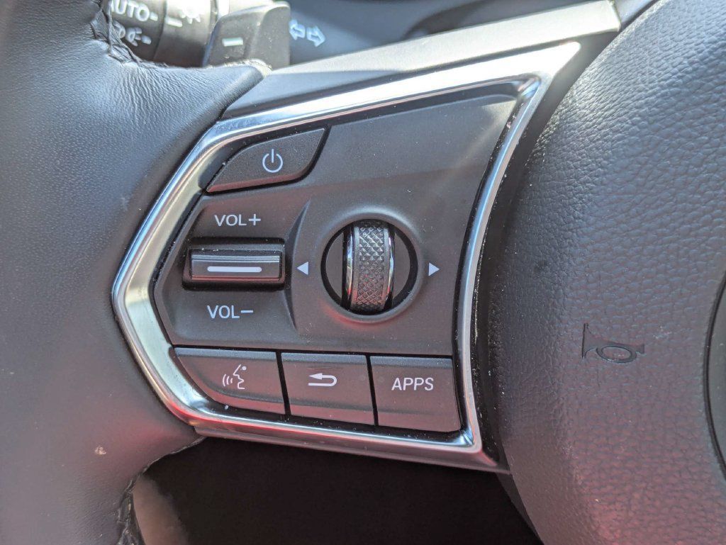 Used 2025 Acura RDX SH-AWD image 25