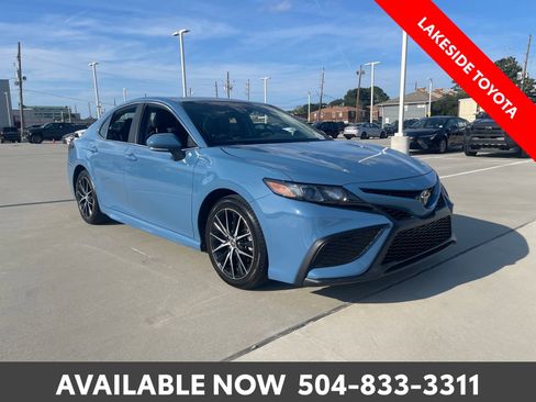Used 2024 Toyota Camry SE FWD image 7