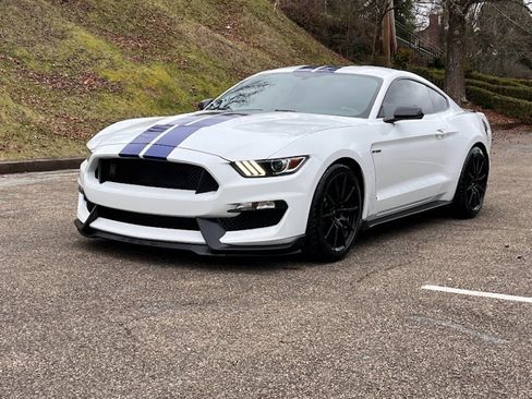 Used 2016 Ford Mustang Shelby GT350 w/ Technology Package image 26