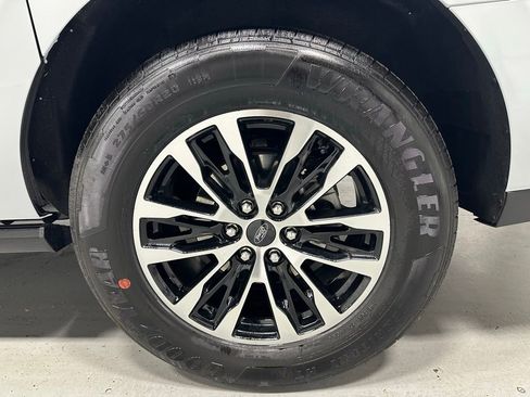 Used 2025 Ford Expedition Max Platinum AWD/4WD image 65