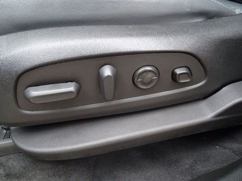 Used 2022 Buick Enclave Premium image 29