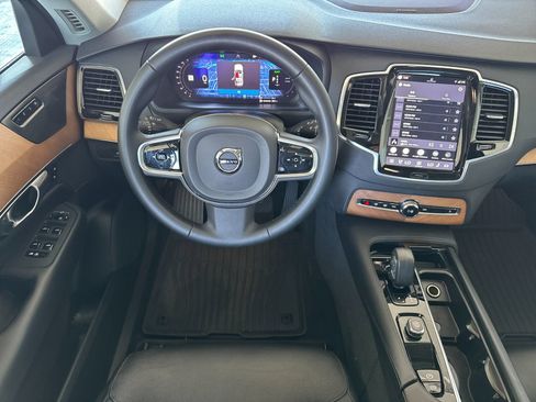 Used 2023 Volvo XC90 T8 Plus w/ Protection Package Premier AWD/4WD image 16