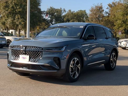 New 2026 Lincoln Nautilus Premier w/ Equipment Group 102A image 7