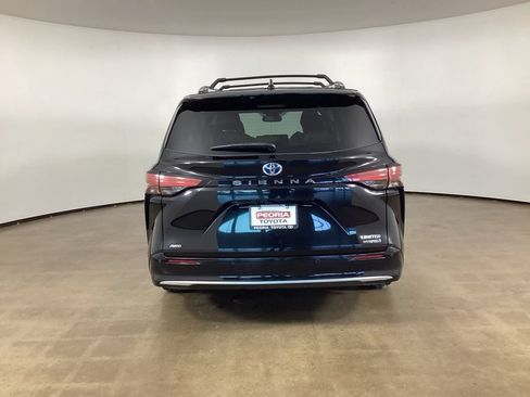 Used 2024 Toyota Sienna Limited AWD/4WD image 6