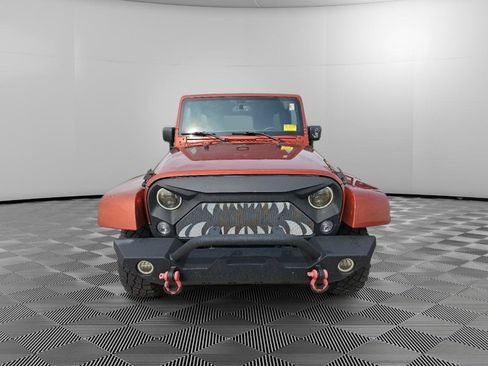 Used 2014 Jeep Wrangler Unlimited Sahara w/ Trailer Tow Group AWD/4WD image 2