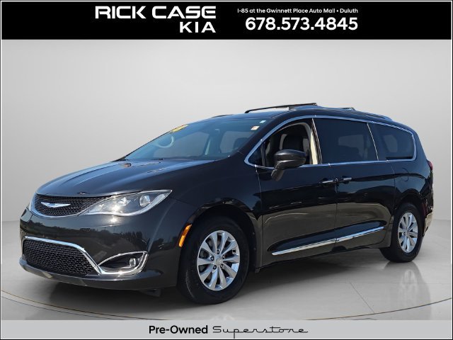 Used 2019 Chrysler Pacifica Touring-L FWD image 1