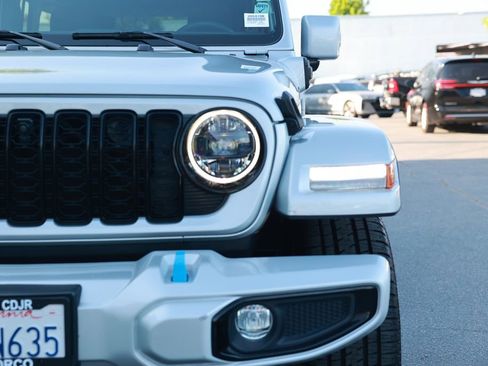Used 2024 Jeep Wrangler High Altitude AWD/4WD image 5