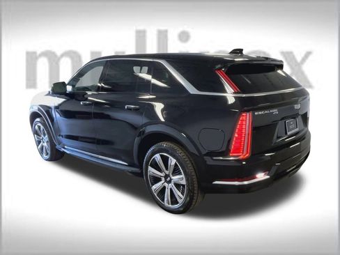New 2025 Cadillac Escalade IQ Luxury 2 image 9