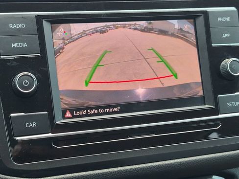 Used 2018 Volkswagen Tiguan S FWD image 18