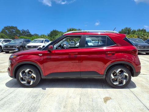 New 2025 Hyundai Venue SEL image 4