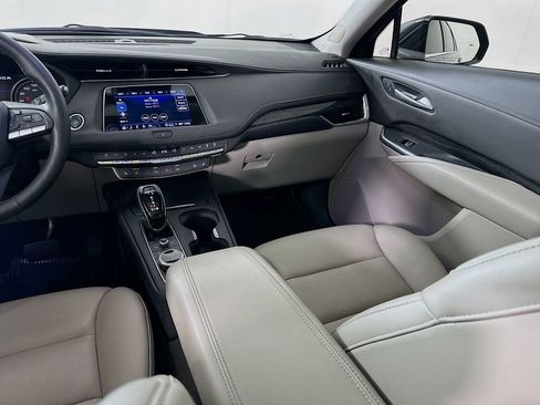 Used 2021 Cadillac XT4 Premium Luxury FWD image 23