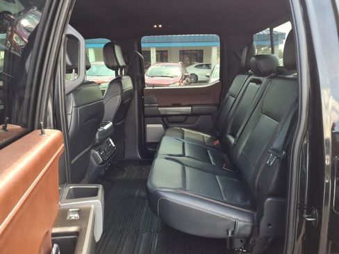 Used 2022 Ford F150 Lariat RWD image 5