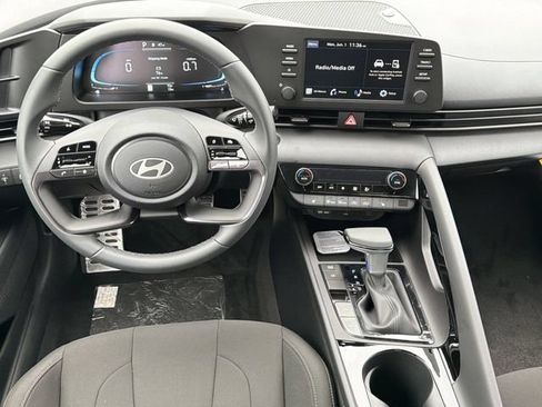 New 2026 Hyundai Elantra SEL Sport Premium FWD image 22