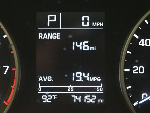 Used 2018 Hyundai Elantra SE FWD image 35