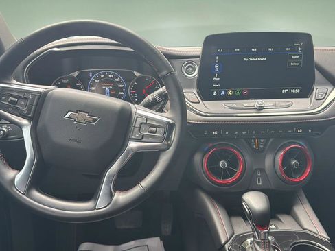 Used 2025 Chevrolet Blazer RS FWD image 9