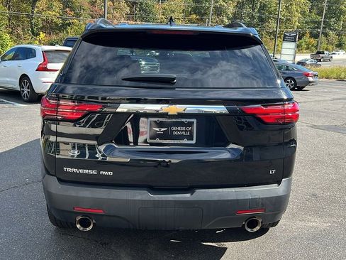 Used 2023 Chevrolet Traverse LT w/ LT Premium Package image 4