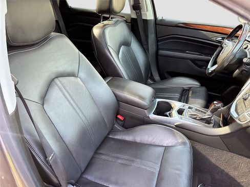 Used 2012 Cadillac SRX Luxury image 29