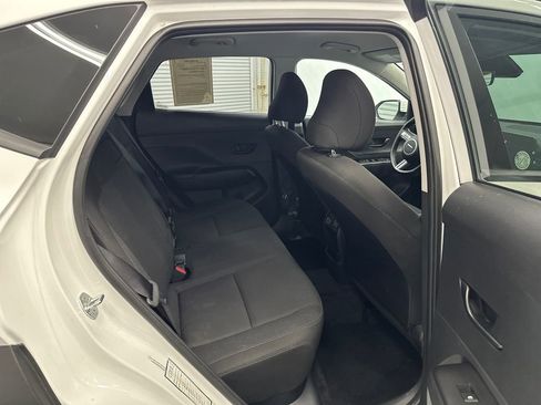 Used 2025 Hyundai Kona SEL FWD image 16