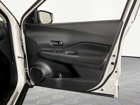 Used 2024 Nissan Kicks S FWD image 27
