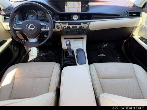 Used 2018 Lexus ES 350 w/ Navigation System Package image 28