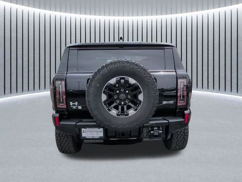 Certified 2024 GMC Hummer EV 2X w/ Extreme Off-Road Package AWD/4WD image 6