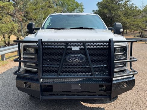 Used 2023 Ford F250 XLT w/ XLT Premium Package AWD/4WD image 2