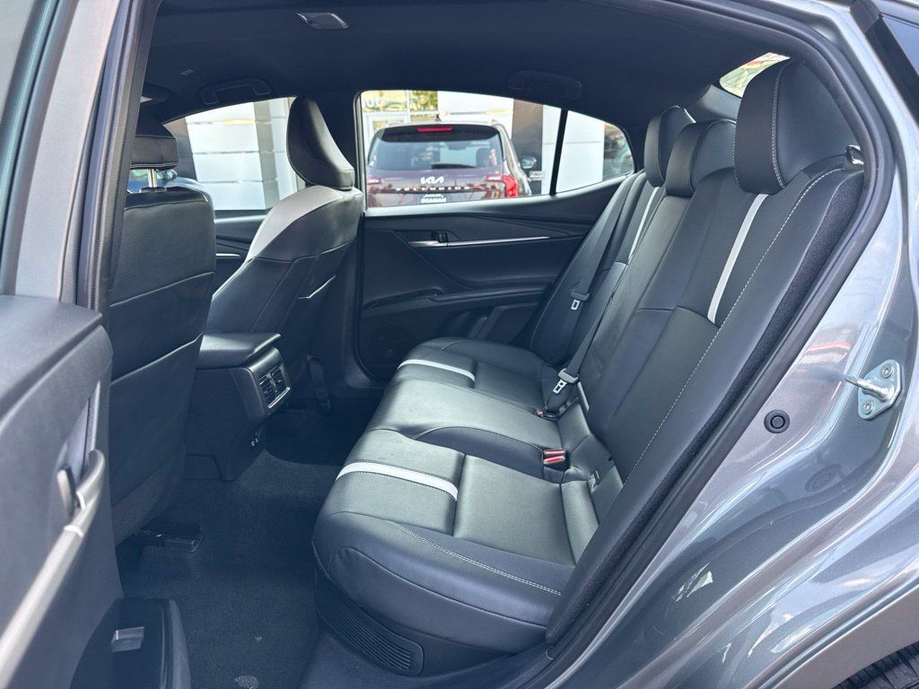 Used 2025 Toyota Camry SE FWD image 24