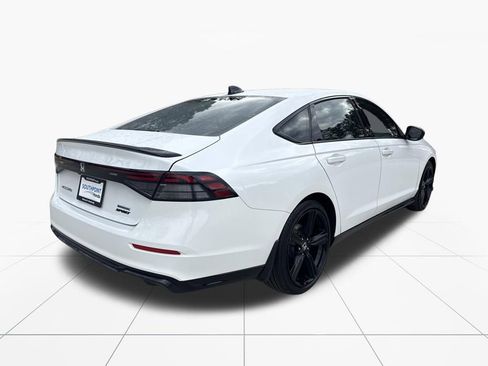 Used 2025 Honda Accord Sport image 9