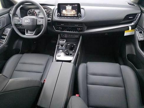 New 2026 Nissan Rogue SV w/ SV Premium Package image 17