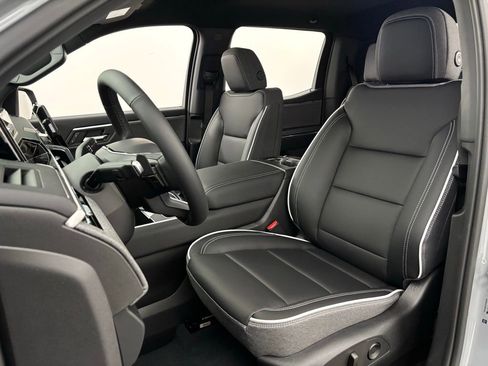 New 2026 GMC Sierra EV Elevation image 19