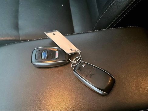 Used 2017 Subaru Outback 2.5i Limited image 33