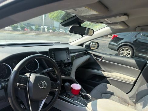 Used 2022 Toyota Camry LE FWD image 8