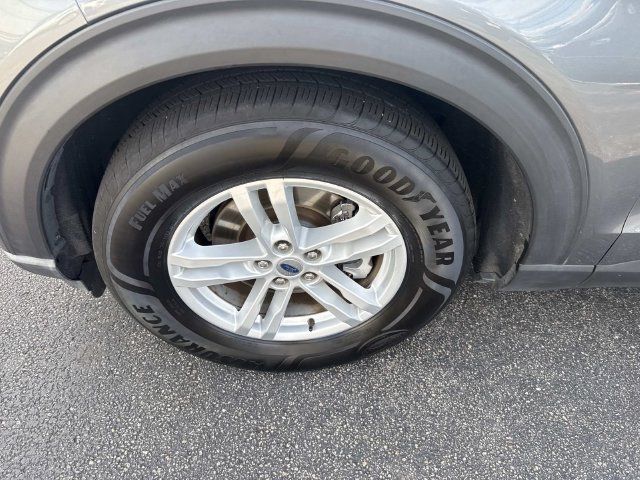 Used 2024 Ford Explorer XLT w/ Equipment Group 202A RWD image 15