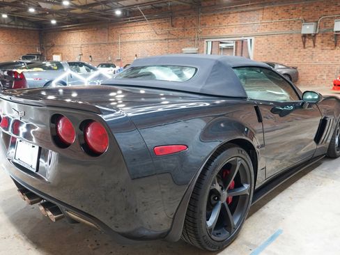 Used 2012 Chevrolet Corvette Grand Sport w/ 3LT Preferred Equipment Group RWD image 16