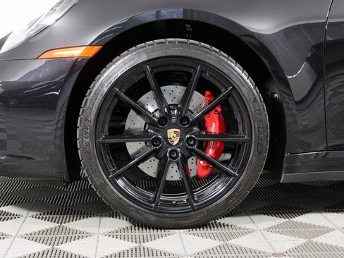 Used 2024 Porsche 911 Carrera 4S image 39