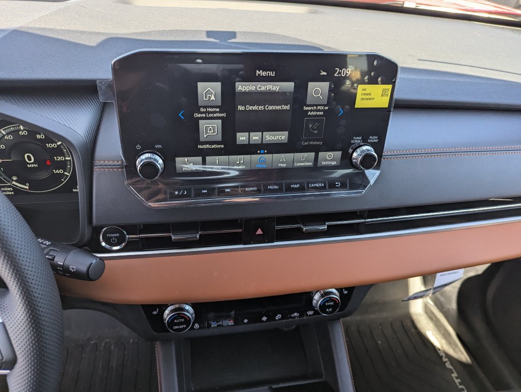 Used 2025 Mitsubishi Outlander 4WD Plug-In Hybrid image 22