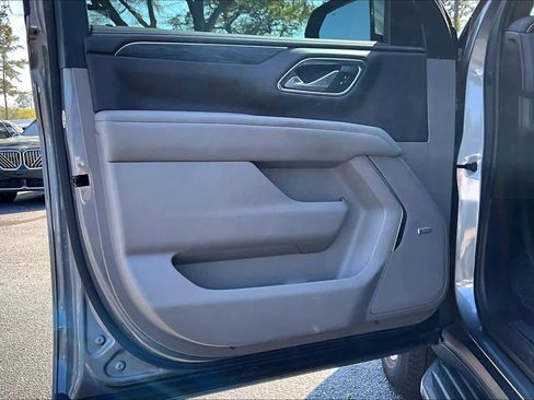 Used 2021 GMC Yukon SLT w/ SLT Premium Package image 22