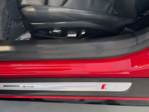 Used 2021 Audi R8 V10 w/ Premium Package image 31