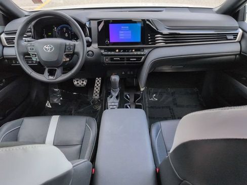 Certified 2025 Toyota Camry SE FWD image 14