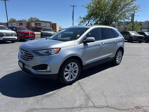 Used 2020 Ford Edge Titanium AWD/4WD image 2