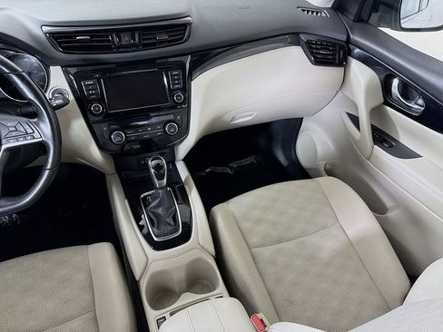 Certified 2022 Nissan Rogue Sport SV image 26